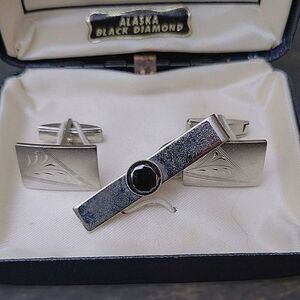 Vtg hematite silver tone tie clip & cuff link set